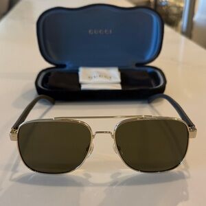 Gucci Sunglasses (NWOT)